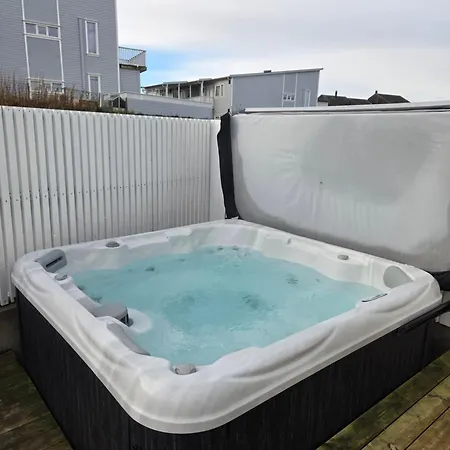 Moderne Med Jacuzzi Og Gratis P-plass *