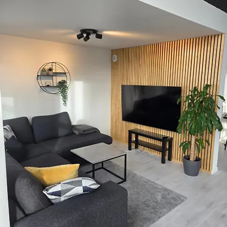 Moderne Med Jacuzzi Og Gratis P-plass דירה Narbø